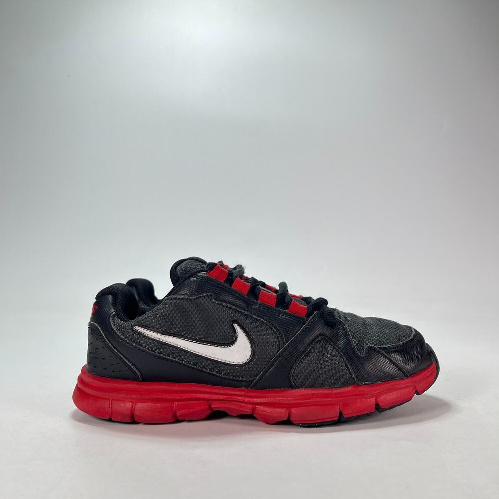 Nike Black Red Swoosh Lace Up Athletic Shoes Casual Sneakers Youth Size 1.5Y